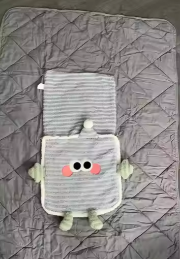 2-in-1 Pillow Blanket