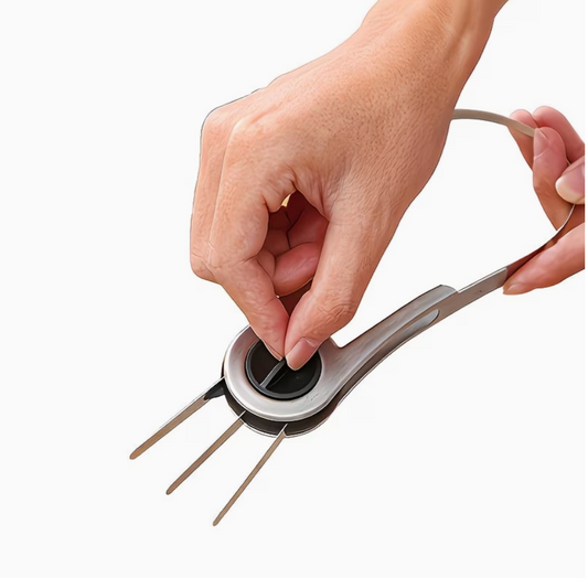 2-in-1 Multi-functional Stainless Steel Fruit Cutter