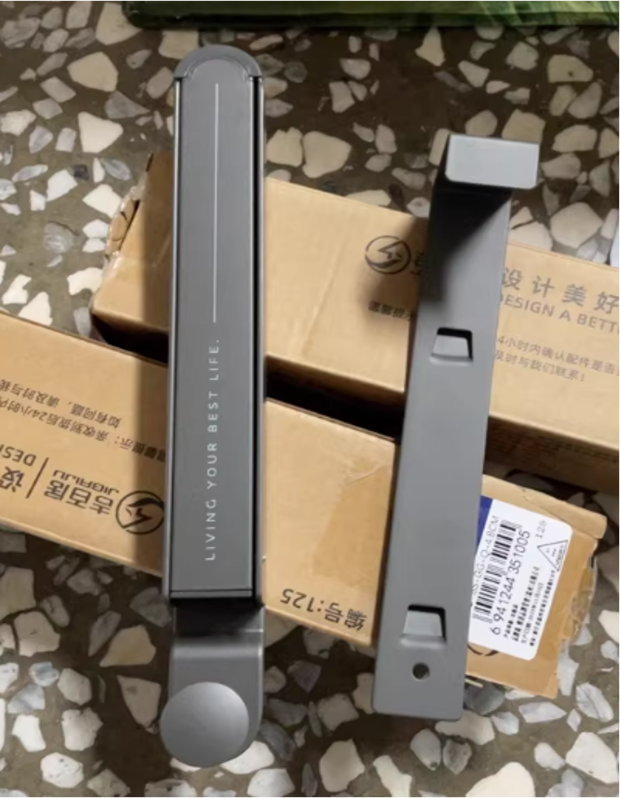 No-Drill Metal Door Cloth Hanger