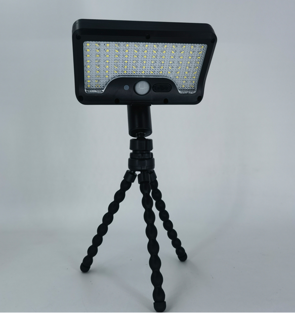 Tripod Octopus Solar Outdoor Light