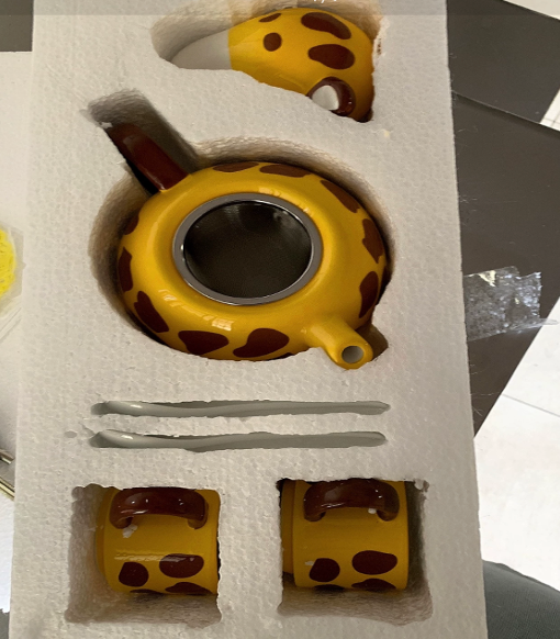 Stackable Giraffe Tea Set